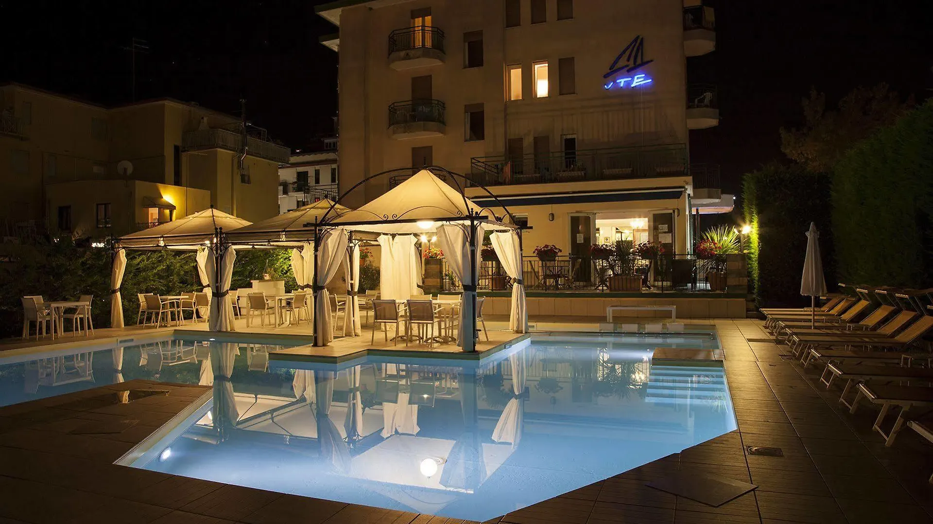 Ute Hotel Lido di Jesolo 3*,  Italien